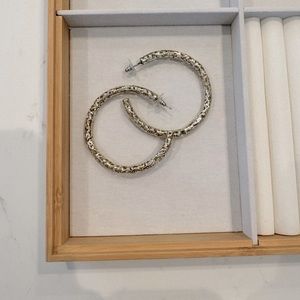 Kendra Scott hoops